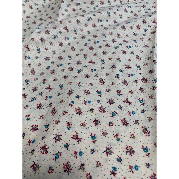 Marcus Bros Textiles Cotton Fabric 22" Long x 44" Wide Floral Pattern - Picture 2 of 5